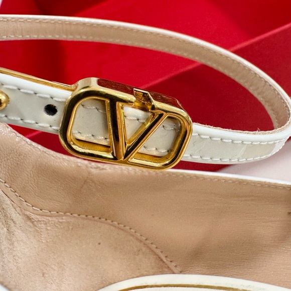 VALENTINO GARAVANI Off-White Tan-Go Platform Heels - Picture 15 of 16